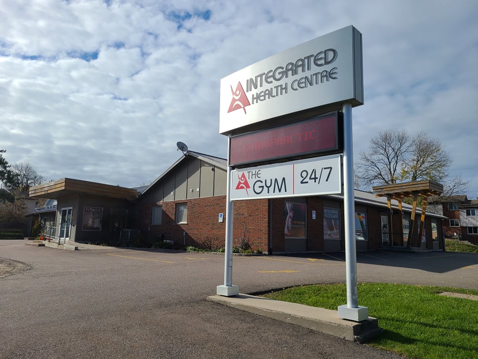 Integrated Health Centre the first local business recognized by the Living Wage Network pembroketoday.ca/2021/11/08/int…