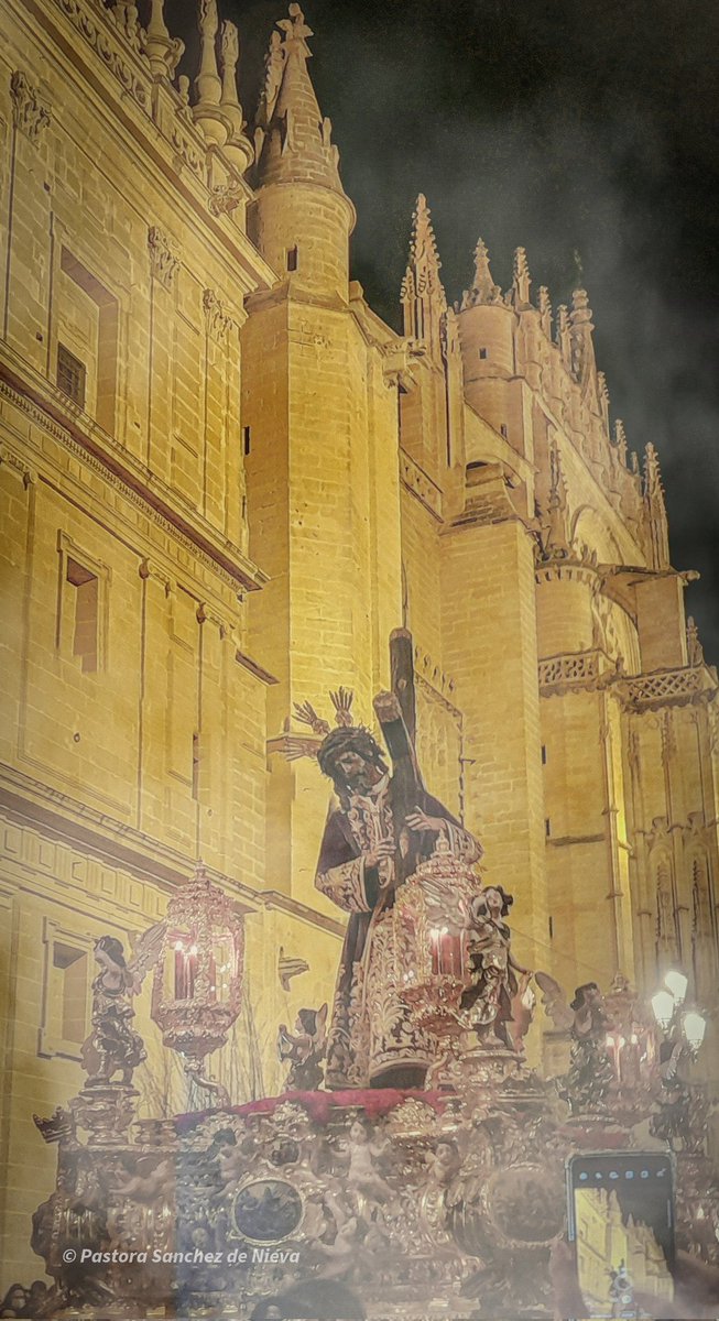 NievaPastora's tweet photo. La Gloria del Señor en Sevilla..
@cereroblog 
@dCofradias 
@Edusentencia 
@HdadGranPoder 
@pacofradias 
@SPasionyGloria 
@PacoFraile 
@pacoperezestepa 
@jarrillo_delata 
@ https://t.co/pxKTEPYGG0