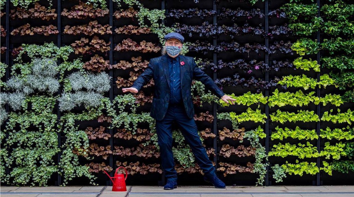 LNER's tweet photo. We’ve had a special visitor at the #AzumaLivingWall today as comedian @BillBailey travelled with us to #COP26.
A passionate advocate of sustainable travel, Bill hopes to encourage more people to make small changes to help the environment, including travelling by train. https://t.co/vjuJWVGUMh