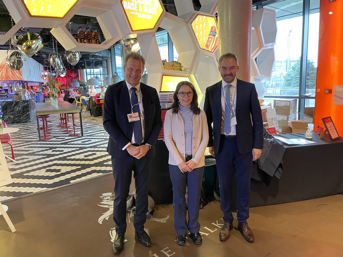Fridtjof Unander (@funander) on Twitter photo President Bidens Klima/infrastrukturpakke som gikk gjennom kongressen i helgen inneholder 10 mrd USD til CO2 håndtering og 8 mrd USD til hydrogen. <a href="/forskningsradet/">Norges forskningsråd</a> møtte Jennifer Wilcox fra US Dep of Energy for å diskuterer samarbeid på disse to områdene <a href="/EspenBarthEide/">Espen Barth Eide</a> <a href="/MarteMP/">Marte Mjøs Persen</a> President Bidens Klima/infrastrukturpakke som gikk gjennom kongressen i helgen inneholder 10 mrd USD til CO2 håndtering og 8 mrd USD til hydrogen. <a href="/forskningsradet/">Norges forskningsråd</a> møtte Jennifer Wilcox fra US Dep of Energy for å diskuterer samarbeid på disse to områdene <a href="/EspenBarthEide/">Espen Barth Eide</a> <a href="/MarteMP/">Marte Mjøs Persen</a>