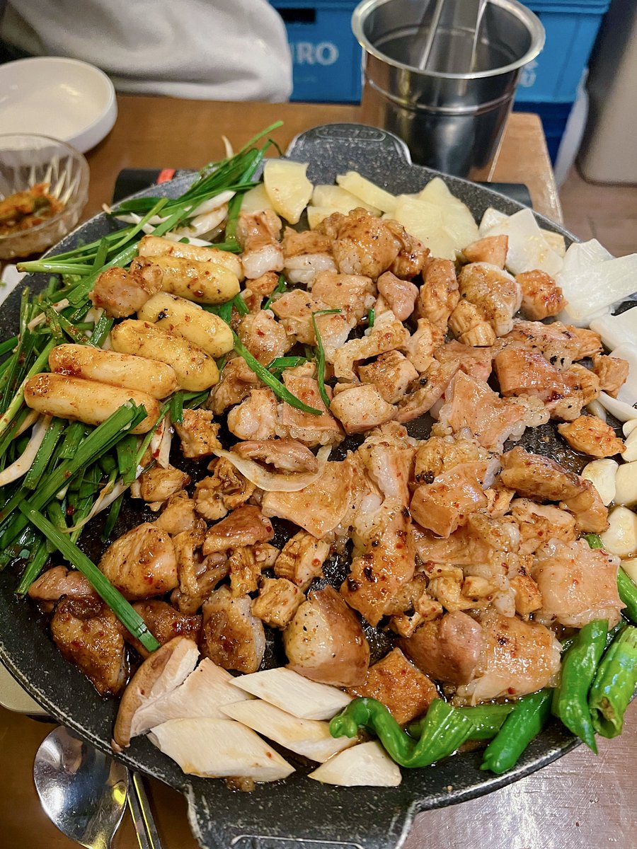 idoy0ungu's tweet photo. 재방문의사 당연히 있음.. 굿.. 그리고 반찬 백김치가 자꾸 생각남.. 장준씨 고마워요 덕분에 맛잇게 먹음! https://t.co/WW3KHppSnt