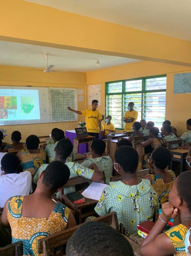 YAMghana's tweet photo. Members of YAM Koforidua branch was at GHANASS-Koforidua to educate both students and teachers on Sexual and Gender Based Violence and also on HIV on Saturday 6th November, 2021.

YAM - Join the Action, Protect  the Future!!!! https://t.co/2ApJkr8uq1
