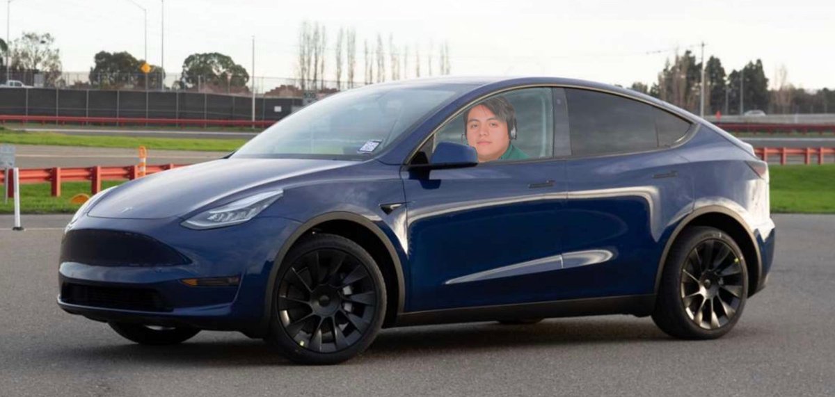 JUST GOT A TESLA AND I AM DRIVING TO MINECRAFT HQ TO GET MY SELF A ITEM IN THE GAME! @elonmusk @Minecraft