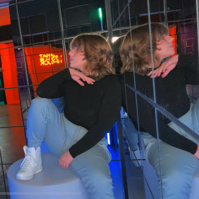 I&rsquo;m grabbing my balls https://t.co/TyFbdjentW