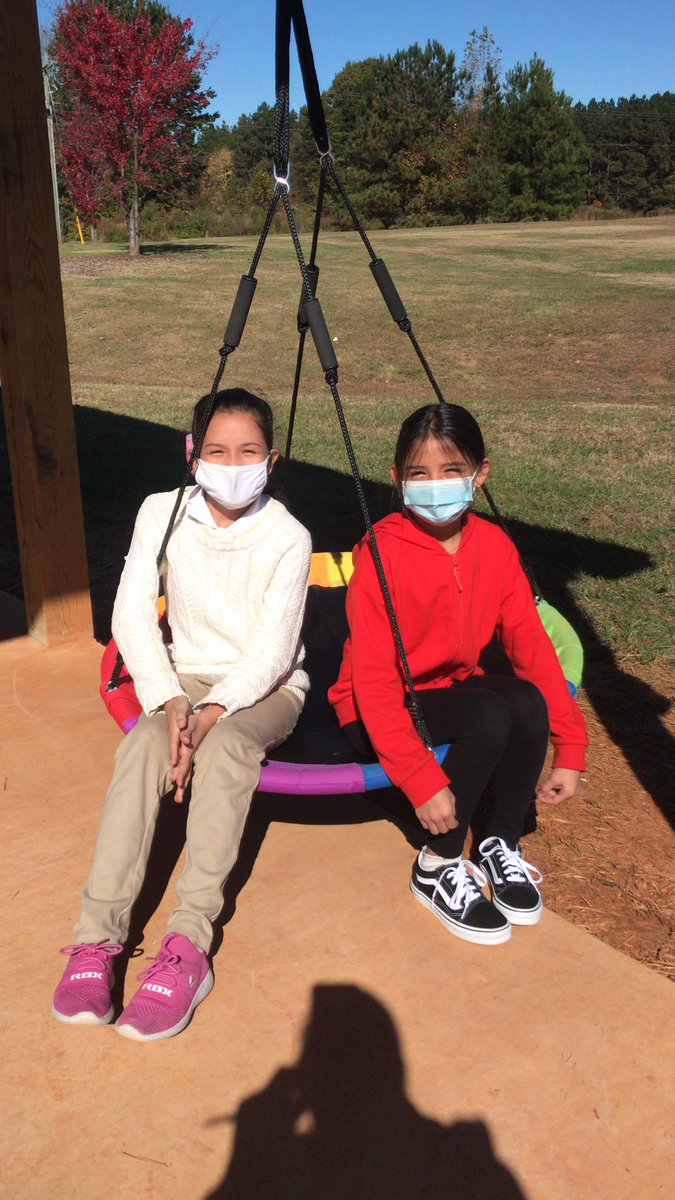 Swinging into Monday smiling! <a href="/HDBobcats/">Hanford Dole Bobcats</a> @RivasPrincipal #DoleStrong <a href="/RSSchoolsNC/">Rowan-Salisbury Schools</a>