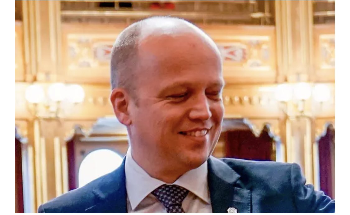 *onkel Jamal har byttet profilbilde på whatsapp*