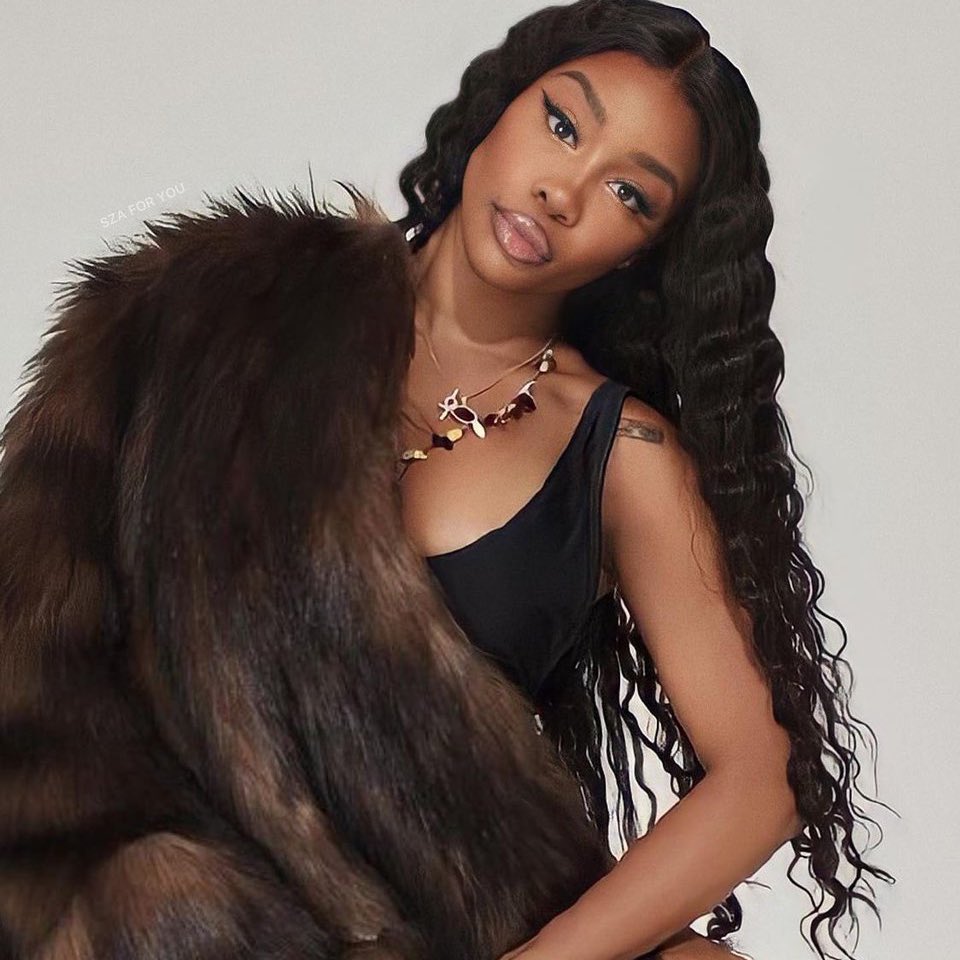 hourlysza's tweet photo. Happy Birthday Sza! we love you! https://t.co/ADyWkjo5AD