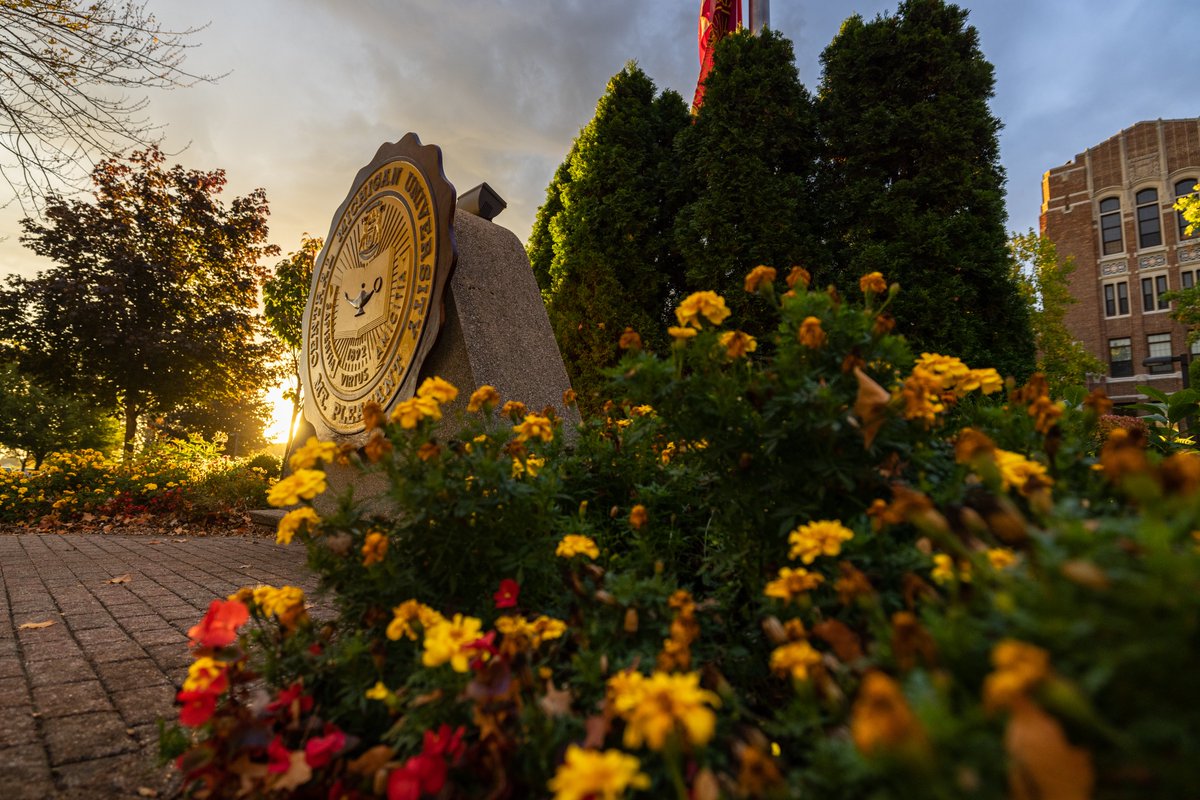 Today, we recognize our first-generation students who exemplify leadership by forging a new path for their careers, futures and families. Help us celebrate National First Generation College Day by sharing the best advice you received as the first in your family to attend college.