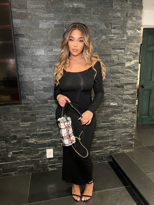 Watch Jordyn Woods's leaked NSFW photo on TwXstars