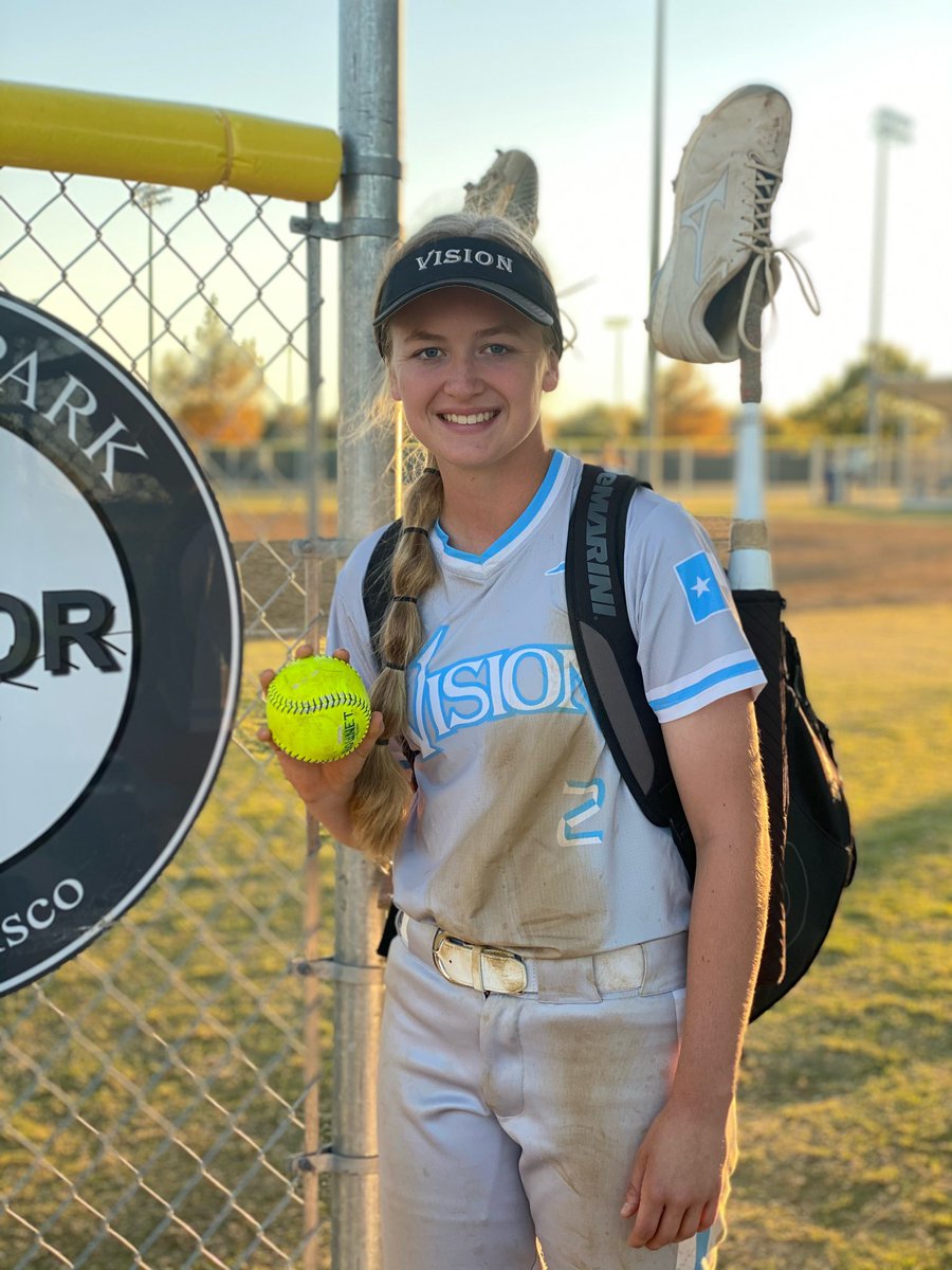 Natalie Gowan (NatalieGowan1) Twitter