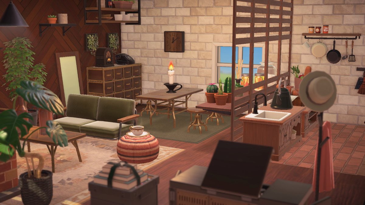 HatterasACNH's tweet photo. sorry but pecan got the best house vacation house so far. https://t.co/vlrDPyxqCP