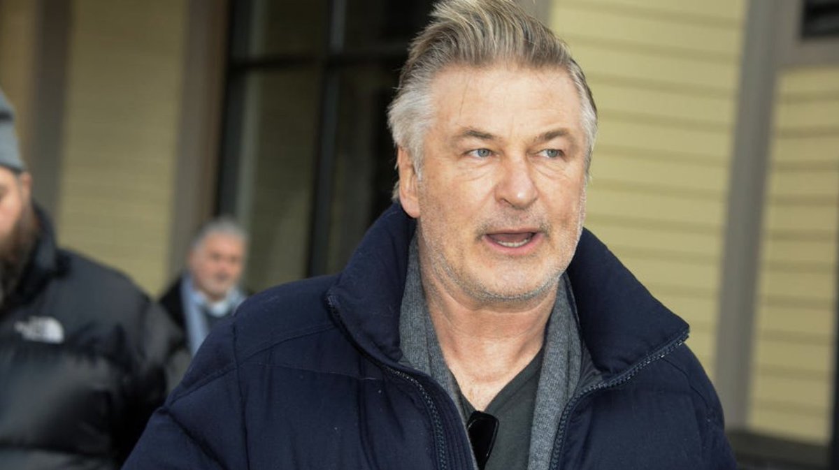 Forbes's tweet photo. Alec Baldwin says the police should be present on sets using guns https://t.co/08SQDITEpp https://t.co/M3X64SGP4G