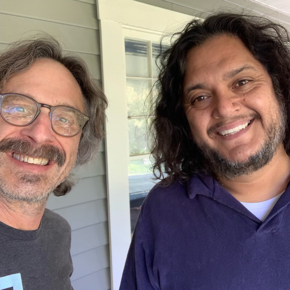 WTFpod's tweet photo. Today is @funnyfelipe day on https://t.co/KBRiPQtTBY! Crossing the border, winning Last Comic Standing, fighting drugs, becoming vegan! Great stories! Do it up!

Episode - https://t.co/lYJVclxUFN

On @ApplePodcasts - https://t.co/eEIngO4Y3c

On @Stitcher - https://t.co/r1E9mtz4aM https://t.co/wf0FOHrgEw