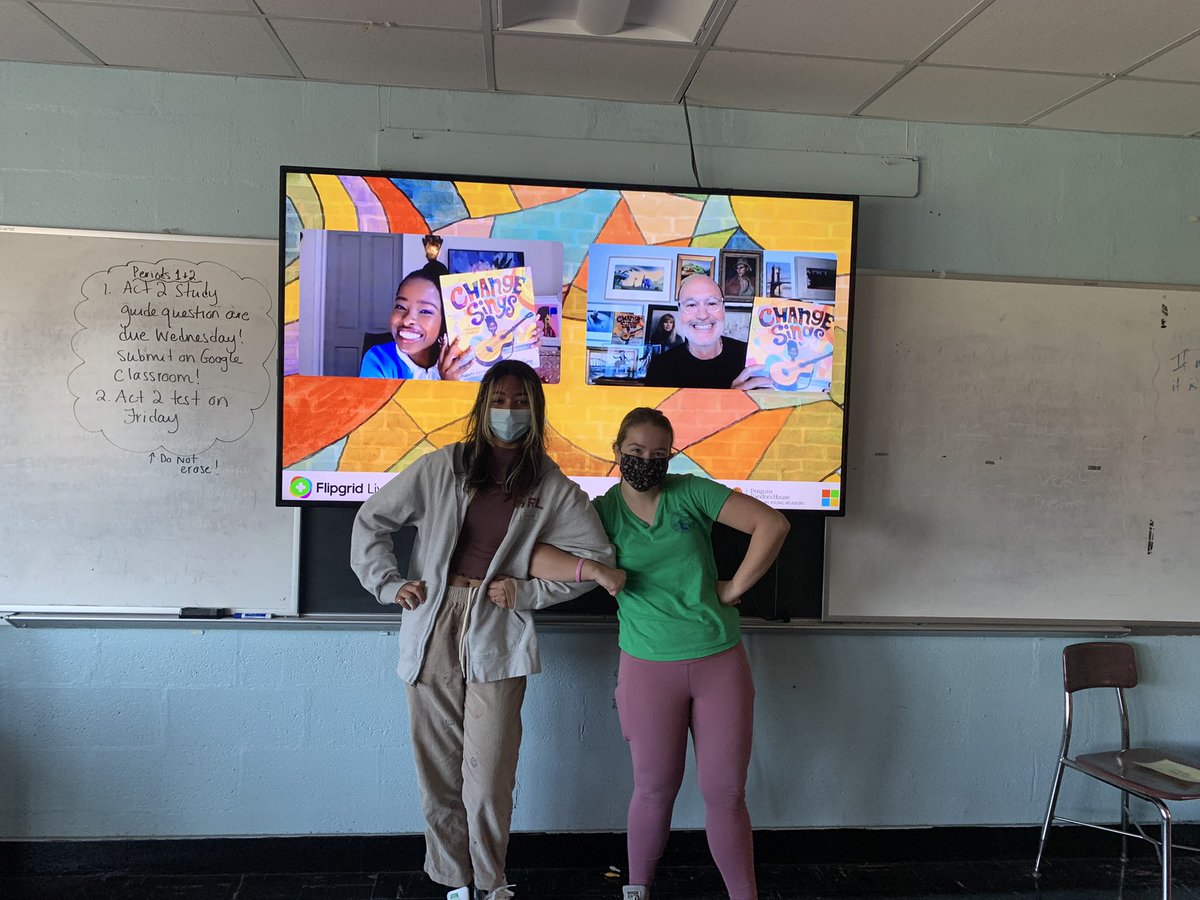 letsmosiealong's tweet photo. Just another day with @TheAmandaGorman and @Flipgrid #bethechange #changesings https://t.co/GEpDmHaa8n