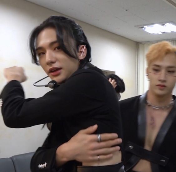 ⠀
⠀
  Back up! He's mine!
⠀
⠀