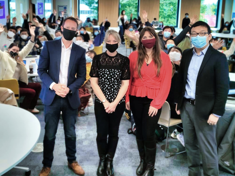 NicholasDacre's tweet photo. A very BIG thank you to #AnnaSmart and #RebeccaBowman for sharing #ProjectManagement expertise with @SotonBusiness #PM #Students &amp; @APMProjectMgmt Together we are developing tomorrow's #ProjectProfessionals #HaoDong @unisouthampton #APROM #APM @CasparAPM #Enterprise #Research https://t.co/9jzmbyUcaD