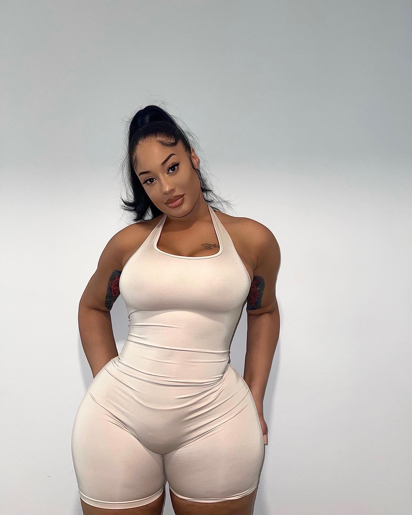 Kristiana King ♓️🇬🇭 on Twitter: "If you fine I love you 💋| bodysuit