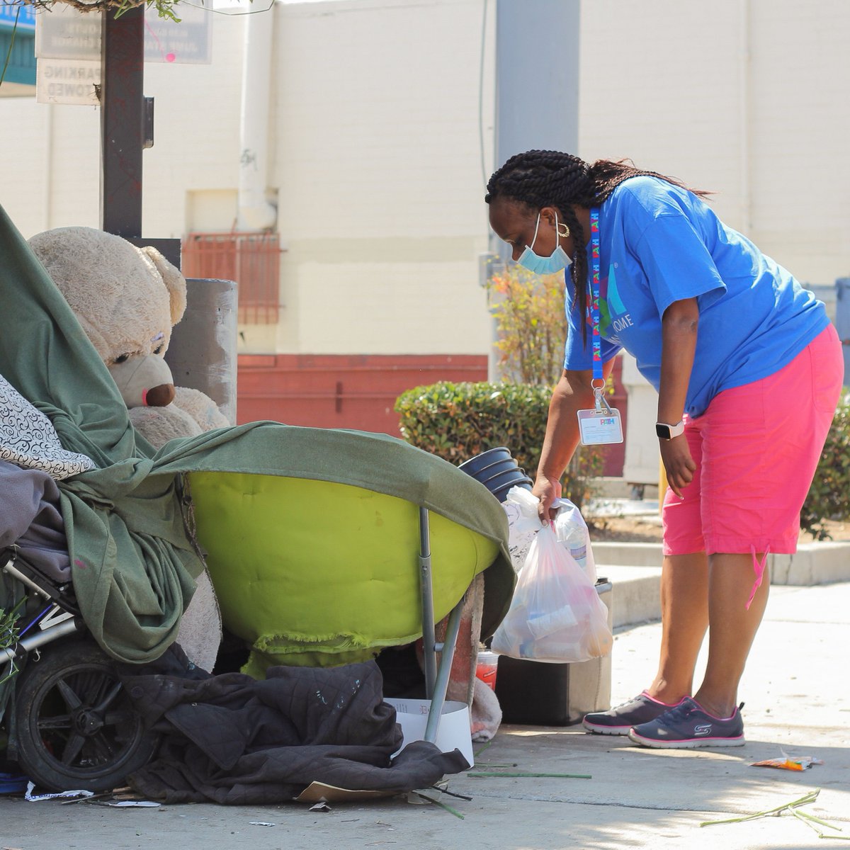 pathpartners's tweet photo. Happy Monday! This week we are highlighting our outreach staff in Mid-City, San Diego! Thanks to our passionate and hardworking staff, outreach workers like Carla, have helped 1,500 people experiencing homelessness connect to supportive services and housing. https://t.co/koMWsucz6Y