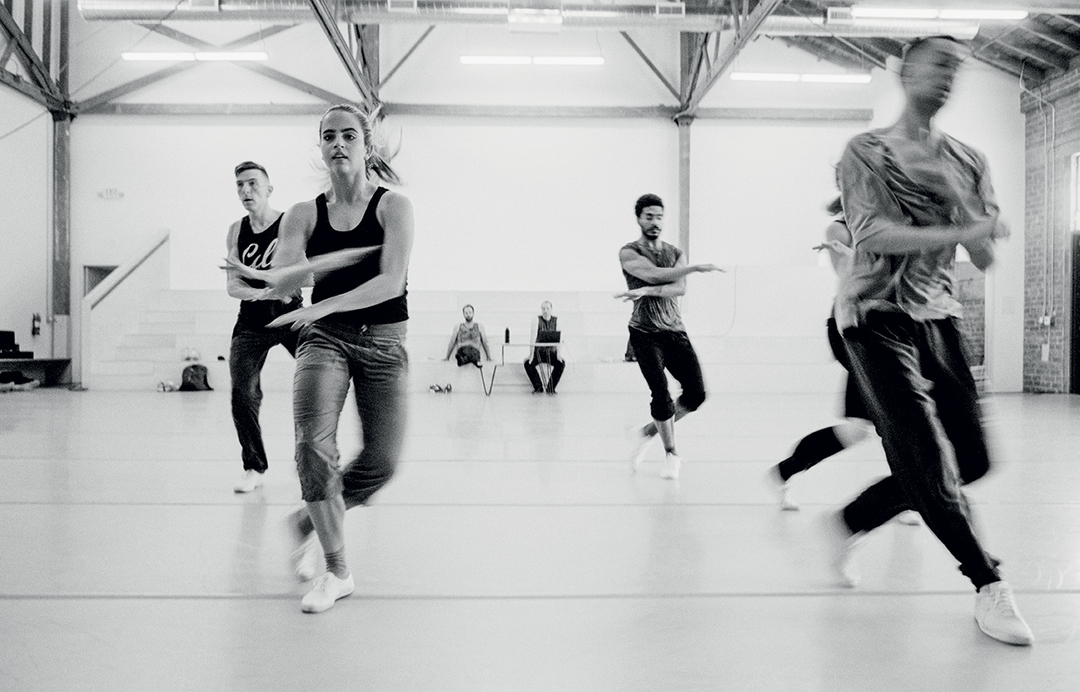 LADanceProject's tweet photo. Yes, to Monday in the studio.
#wemovetomoveyou
#rehearsals
#newweeknewwork
#newdance
#cantstopwontstop
#artisticdirector
#choreographer https://t.co/g06qDPlvXb