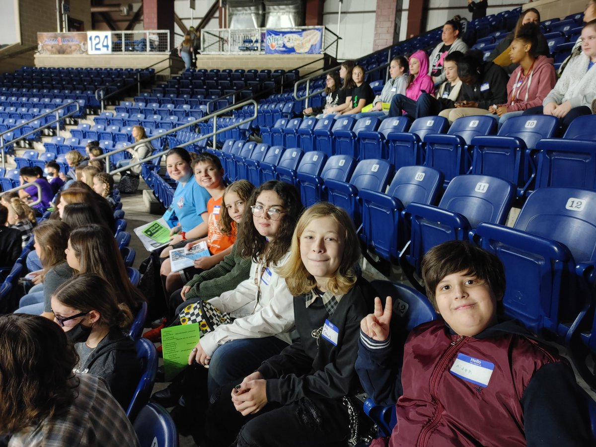 Orangefield_ISD's tweet image. Monday, November 1st, the Orangefield Junior High Student Council officers and members attended the 2021 District 17 Fall Convention at Ford Park. Students participated in ice breakers and table talks and attended a presentation by keynote speaker, Jared Scott.