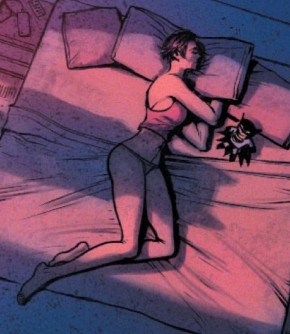 CatwomanNation's tweet photo. Both Batman and Catwoman having small reminders of each other https://t.co/JGaxL8tHuw