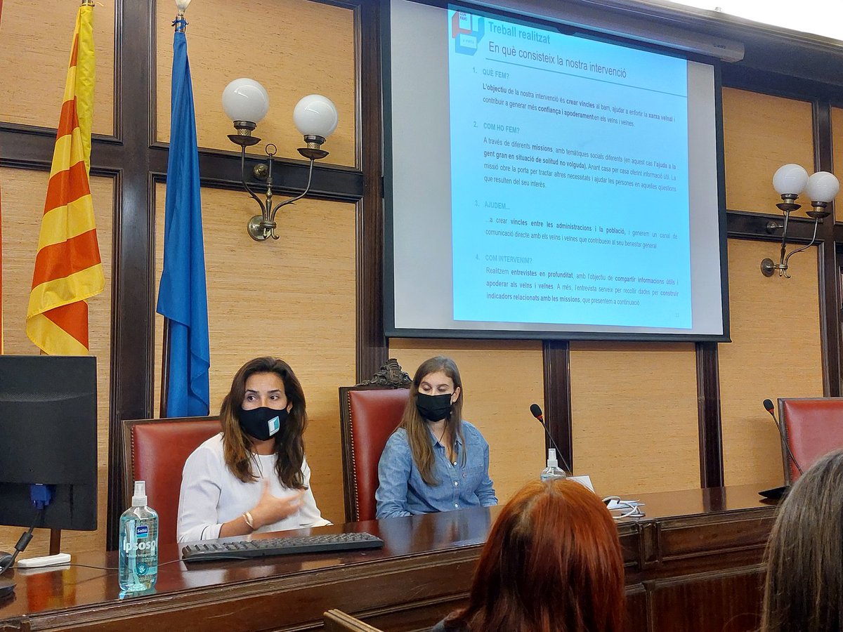 El juny començàvem la 2a fase de l'A-porta <a href="/CONFAVC/">confavc</a>
<a href="/iesMed/">iesMed</a> a Sta. Coloma G. amb la missió de detectar casos de soledat #GentGran. 
Avui analitzem la tasca de les #Picaportes i la coordinació amb #SempreAcompanyats, l'AV i la <a href="/favgram1/">Favgram</a> per detectar casos i donar-los acompanyament