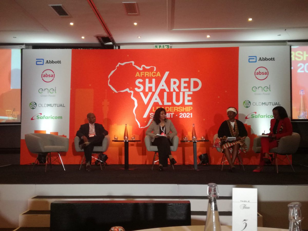 AfricaSVS's tweet photo. Our panel features (R-L) facilitator @FifiPeters, @bgakuba_gakuba @Awan_Afrika, Dr Nirmala Reddy @Nedbank, Nat Maelane @SappiSouthernA, as well as virtual panellists @BBSimons @Goldkeys & Omondi Kasidhi #Digifarm @SafaricomPLC. #ASVLS21 #AfricaSVS #SharedValueAfrica #ASVLS21 https://t.co/cB1lptHoBb