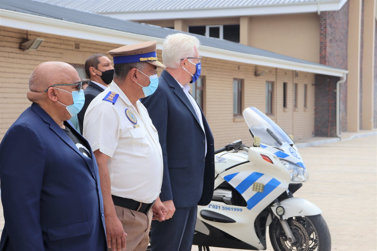 AlbertFritz_'s tweet photo. This morning, I joined Premier @alanwinde, as we visited the next cohort of LEAP law enforcement officers, currently in training, who will be deployed in communities including Atlantis, Philippi East and Samora Machelby December this year. #WCSafety https://t.co/QOL7pI0rvv