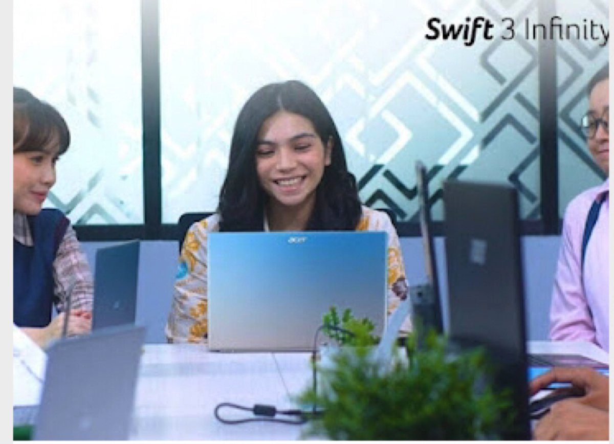 brownsvgirl's tweet image. Buat WFO atau WFh jg cukup enak nih laptop  @acerid  Swift 3 Infinity 4 karena ringan dan tipis bgt, jd cocok buat kerja,buat pelajar juga cocok #MySwiftDecision #Swiftcandoit