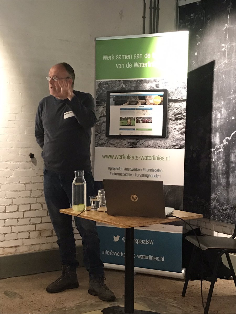 V6Waterlinie's tweet photo. #witlofWaterlinie waarde van identiteit presentatie Martin Vastenhout https://t.co/FWOFGUHhXg