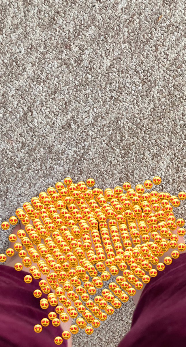 F58117089's tweet photo. Selling feet pic bundles 🦶 😍
I also do personalised foot content too ☺️
 Message me if u wanna see my pretty feet 😍🌸 https://t.co/RKKesejbLN
