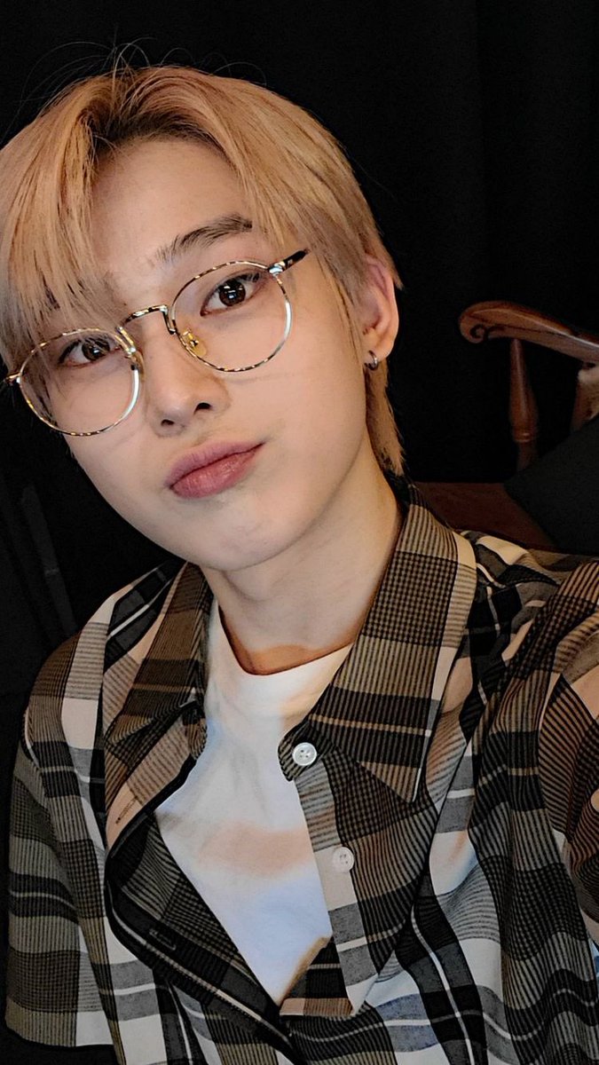 kimsnace tweet picture