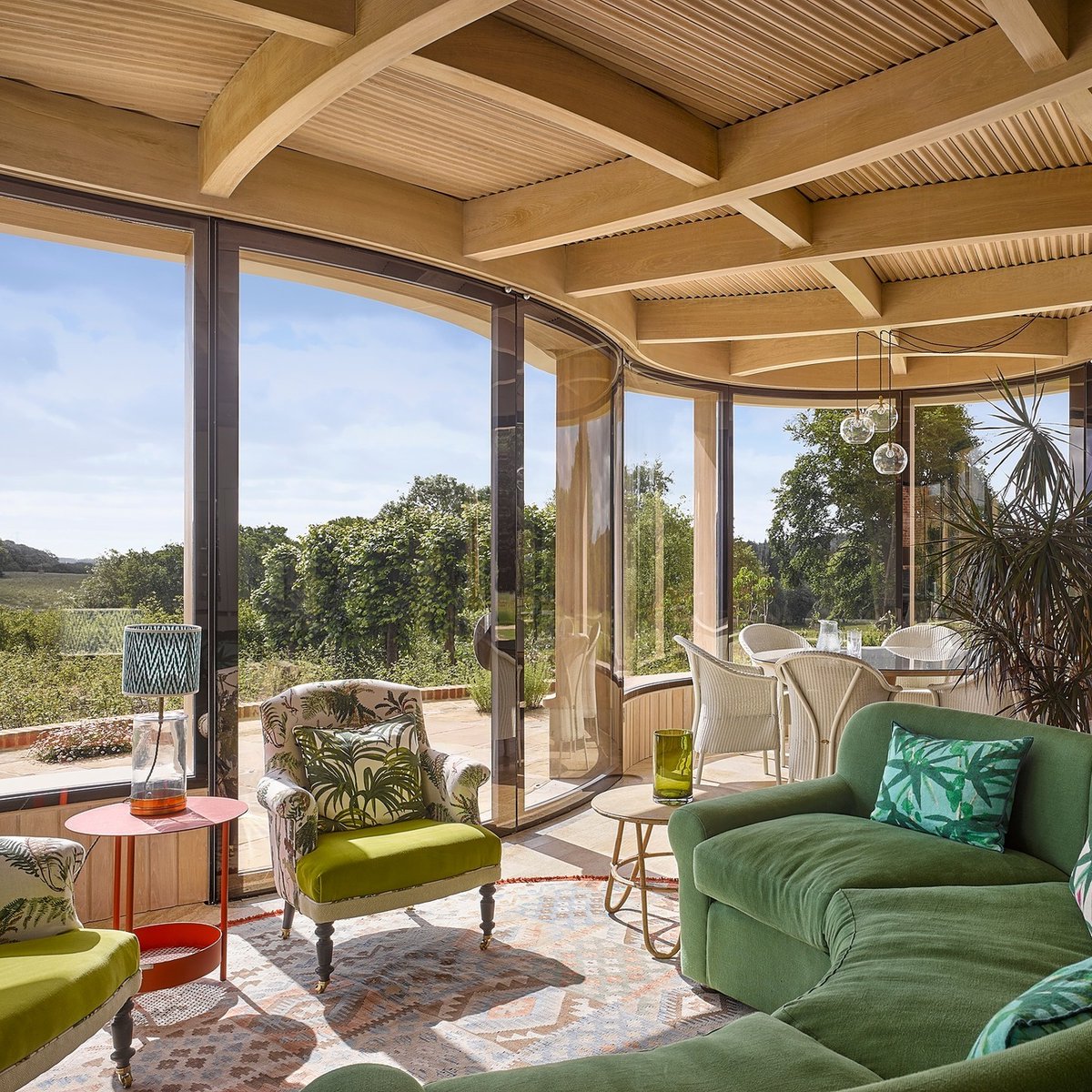 BucklandTimber's tweet photo. This week we're sharing 5 of our favourite curvy constructions. Today is a curved oak glulam roof luxury house extension in Hertfordshire.
Engineer Haskins Robinson Waters
Architect David Kohn
#glulamstructure #glulamconstruction #glulambuild #glulamtimber #glulambeams #timber https://t.co/hq3yRmUwAQ