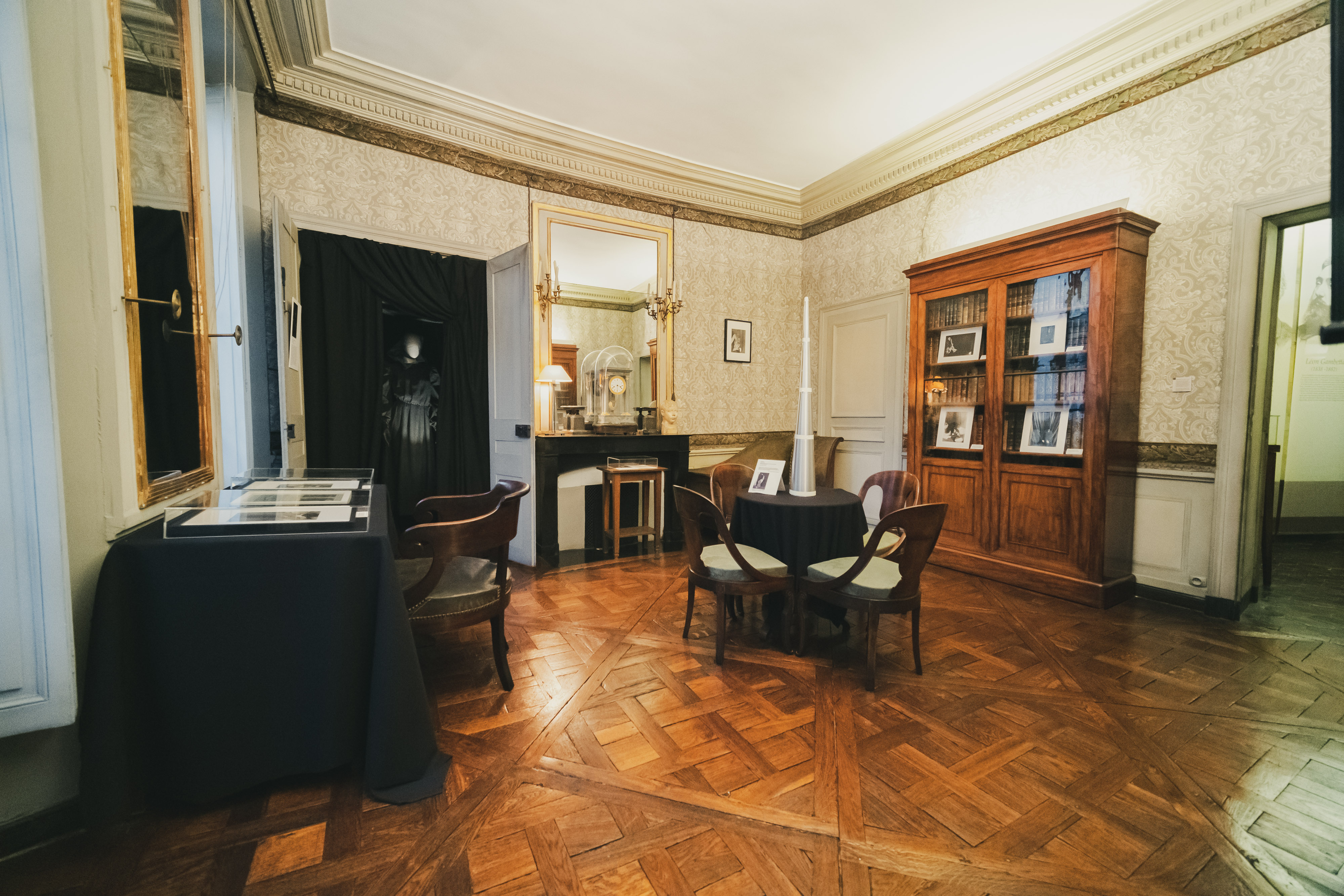 Introduce 103+ imagen maison auguste comte fr.thptnganamst.edu.vn