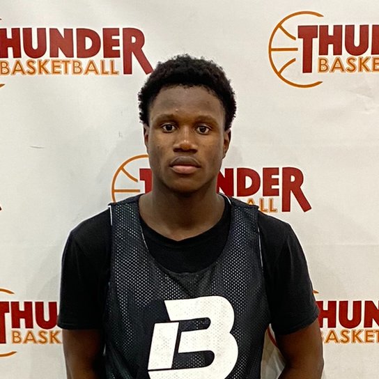 NERRHoops's tweet photo. One of the top underclassmen at last night's @CoachBenTeer Maine Showcase...Lewiston High School sophomore Yusuf Dakane. https://t.co/8f3IYUBbj9