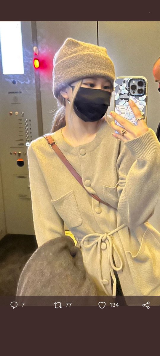 i vote #LISA for "Wordwide fans choice Top 10' #MAMAVOTE2021 vote cho Lichaeng nì?!!!!!!!!