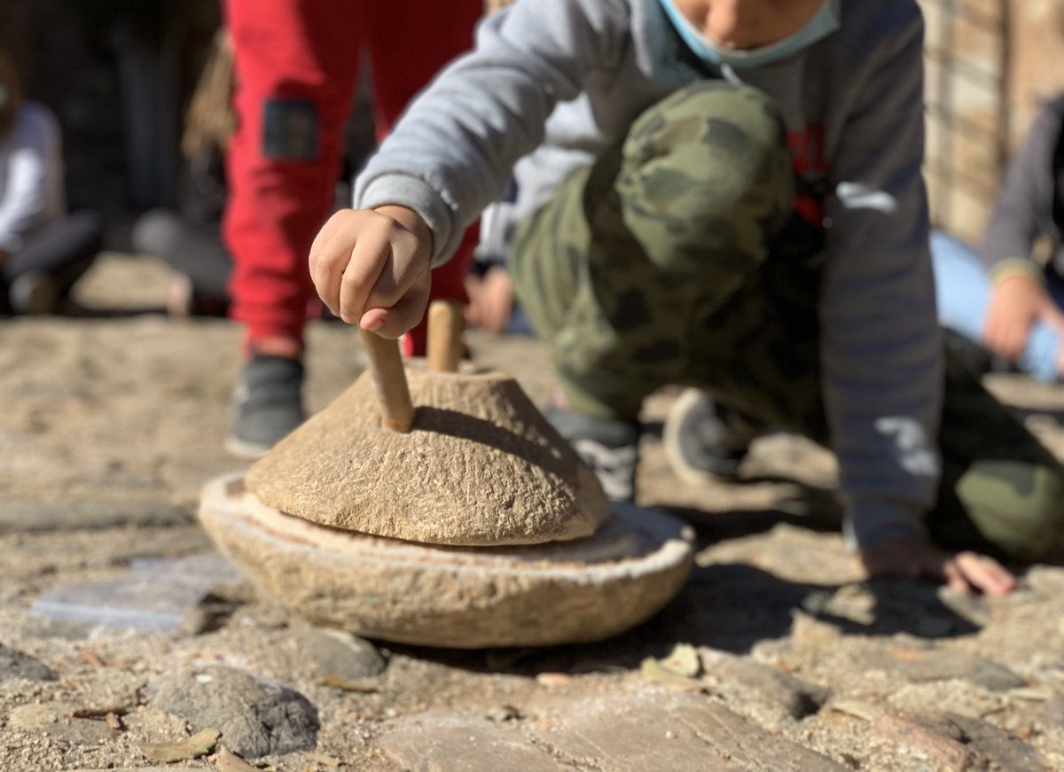 EspaiNaturaSbd's tweet photo. Avui ens visita l’escola @MontserratSJust per aprendre el conreu tradicional del pa. Amb el suport de #bbvacatalunya i la col·laboració de #quadpackgroup https://t.co/zm8e7Q8toQ