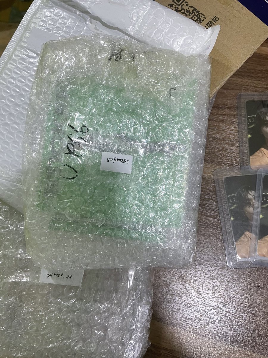 YY000323's tweet photo. #YY00updates batch 2 done unbox https://t.co/LfYsBzkIQU