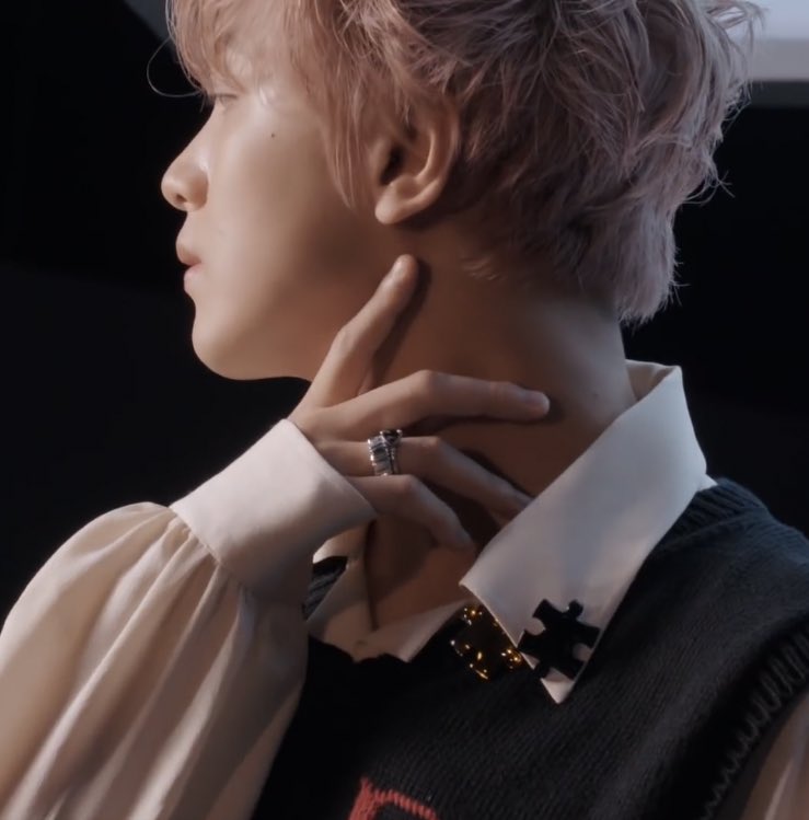 hclovsyou's tweet image. haechan... oh this shot is just perfect
