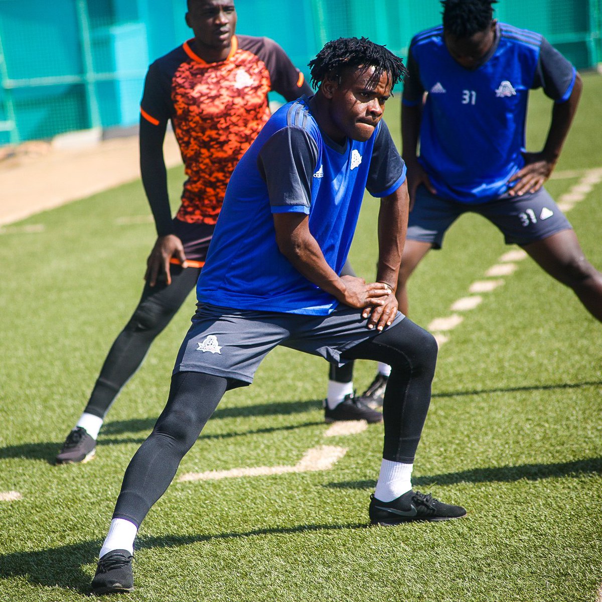 VipersSC's tweet photo. Stretching into the new week like... 

📸 | @meditsmeddy!!! 

#VenonsUpdates | #OneTeamOneDream https://t.co/ewA0lYbenv
