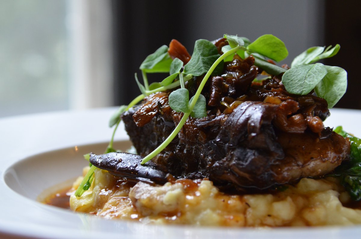 shakervillageky's tweet image. The Braised Beef Short Rib is becoming a fast favorite on the dinner menu! 

#ShakerVillageKY #EatLocal #SeedtoTable #Dining #Beef #ShortRib #TravelKY #TrusteesTable