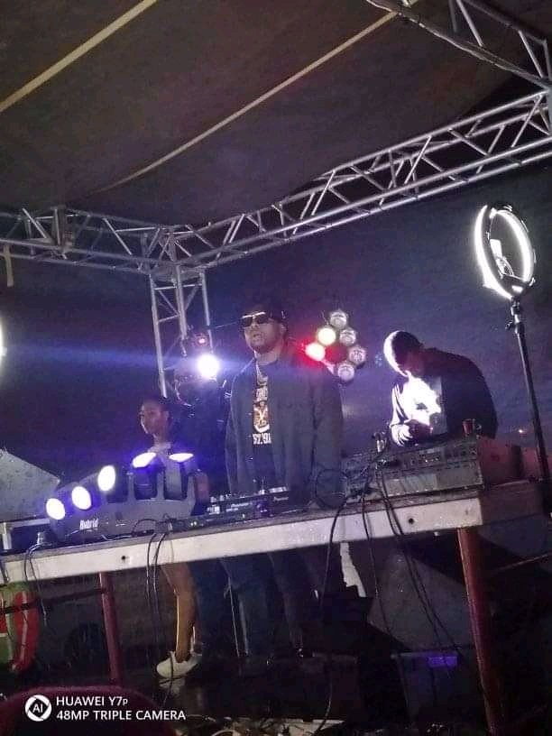 Mdeva_Lava's tweet image. Awwwaa mara @MrJazziQ  y wetsa madumane Sio mara Bonang😭💔🤣😂😂😂 nakwatile and azange ka Mona ale Sio😴