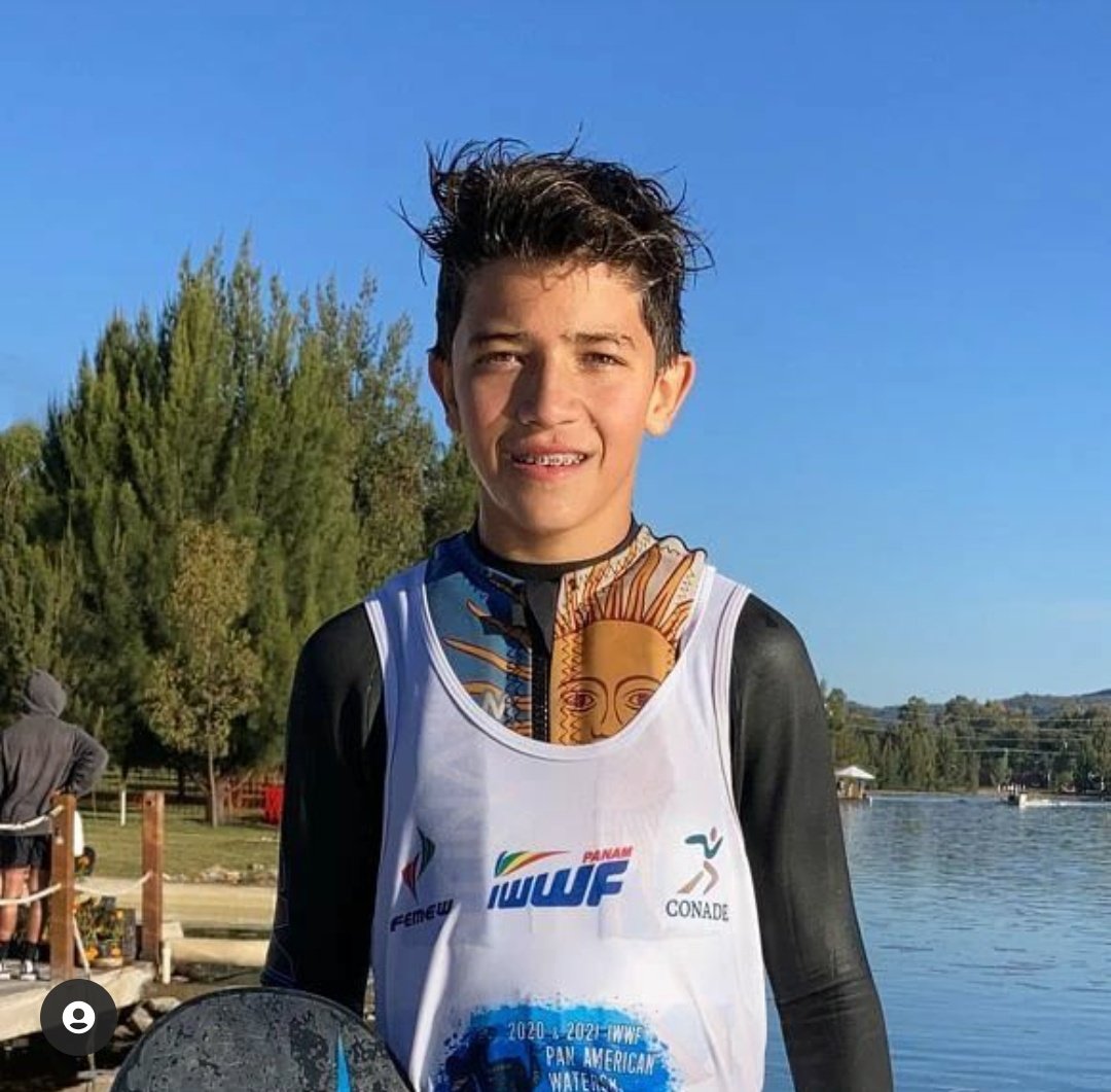 DeportesAR's tweet photo. #EsquiAcuatico ¡Argentina sumó tres medallas en el Campeonato Panamericano de México!

Bautista Ahumada obtuvo el último podio para la delegación con su segundo puesto en figuras Sub 14. Se sumó a las doradas de Tobías (slalom Sub 21) y Francisco Giorgis (salto de rampa Sub 14). https://t.co/K4p19g1DMk