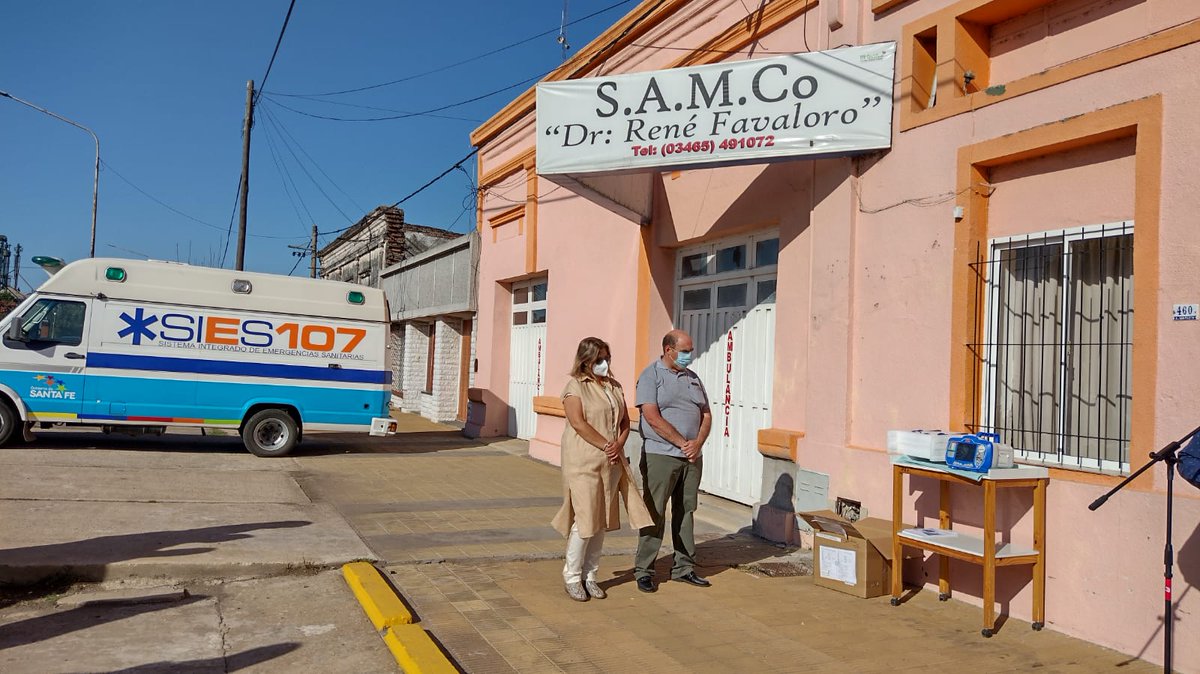marilinsacnun's tweet photo. Estuve en 📍 #Villada, haciendo entrega de un Desfibrilador para el #SAMCO "Dr. René Favaloro"🏥, que fue gestionado ante el @MinSaludSantaFe
Seguimos abasteciendo al sistema de salud para cuidar a tod☀️s lxs santafesinxs ✌🏿
@marcozaninovic, Janina Bernardi, Dr. Germán Bisconti https://t.co/jysjhTLs2X