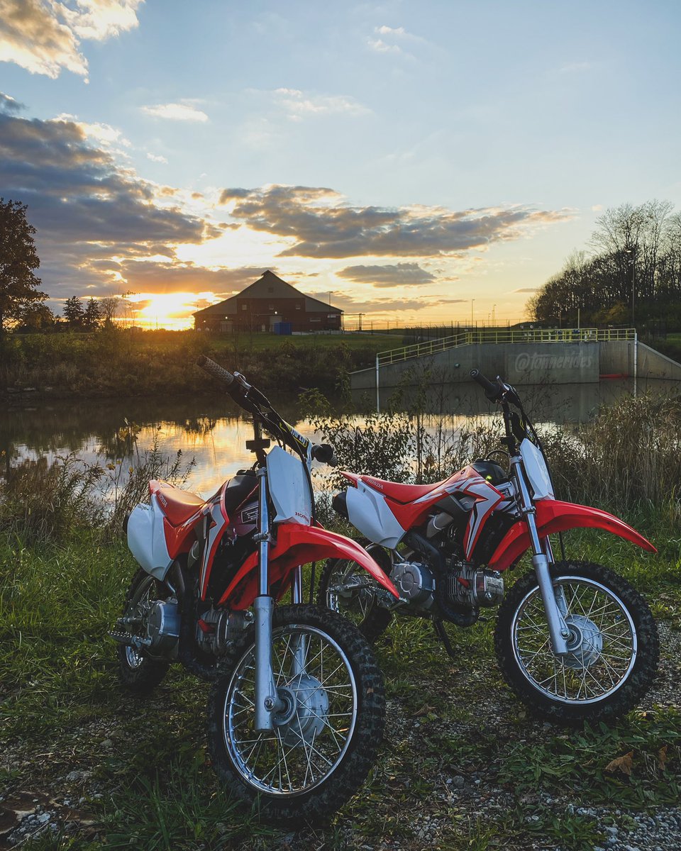 Back on the 110 kick.. Too much fun #crf110 #pitbike #dbk
