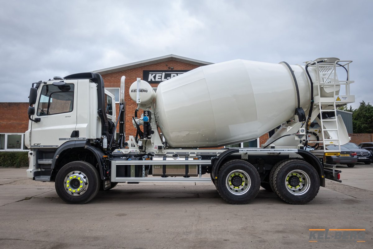 Kel_Berg's tweet photo. More Kel-Berg mixers finished and delivered, this time a 6m³ installation for Neil Buckle Transport Ltd. This our KBM/3/26 installation fitted to a DAF FAT CF410 6x4 chassis. Thanks to Neil for choosing Kel-Berg, we appreciate your business.

#concrete #mixers #transitmixers #daf https://t.co/ai9lTzwAlD