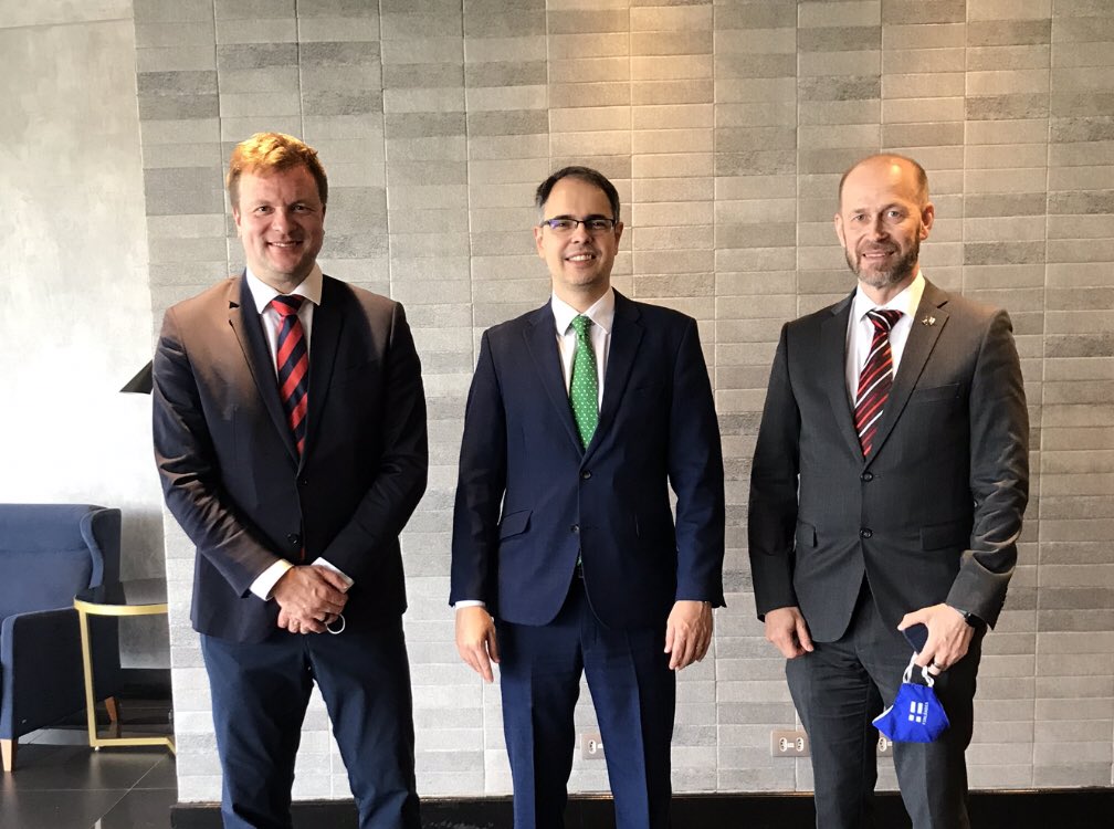 A  good start to our Team Finland visit to Brazil on the morning of arrival. Many thanks to vice-min. Arturo Coimbra <a href="/mincomunicacoes/">Ministério das Comunicações</a> for informative discussions on topical telcom questions. Finland and Finnish companies keen to contribute to 5G deployment in Brazil.
<a href="/fabiofaria/">Fábio Faria</a>