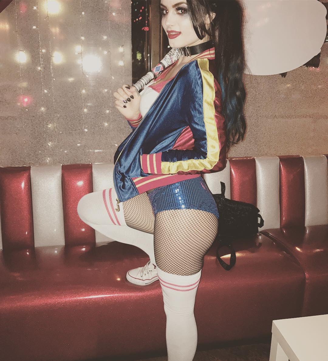 𝘞𝘩𝘰𝘦𝘷𝘦𝘳 ♡ 𝘵𝘩𝘪𝘴, 𝘸𝘰𝘶𝘭𝘥 𝘥𝘢𝘵𝘦 𝘮𝘦.

𝘞𝘩𝘰𝘦𝘷𝘦𝘳 ↻ 𝘵𝘩𝘪𝘴, 𝘸𝘰𝘶𝘭𝘥 𝘧𝘶𝘤𝘬 𝘮𝘦.

𝘐𝘧 𝘺𝘰𝘶’𝘳𝘦 𝘣𝘳𝘢𝘷𝘦 𝘦𝘯𝘰𝘶𝘨𝘩, 𝘤𝘰𝘱𝘺 𝘢𝘯𝘥 paste!~

Drop a pick of your Muse and I'll say which I would let you do~