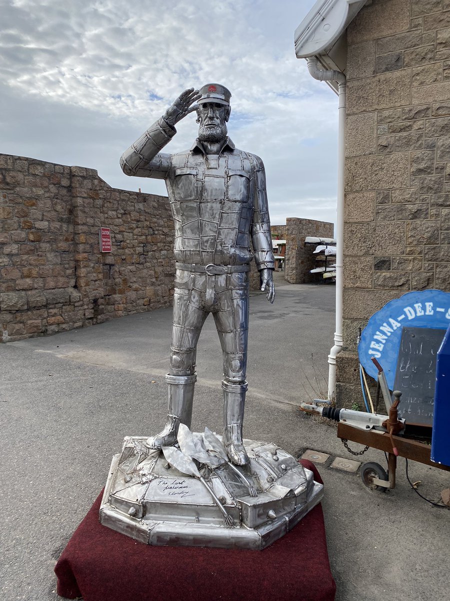 “The Last Fisherman” by the very talented Phil Channing. A very poignant reminder of the plight of our Jersey fishermen and the current state of the Jersey fishing fleet!😎