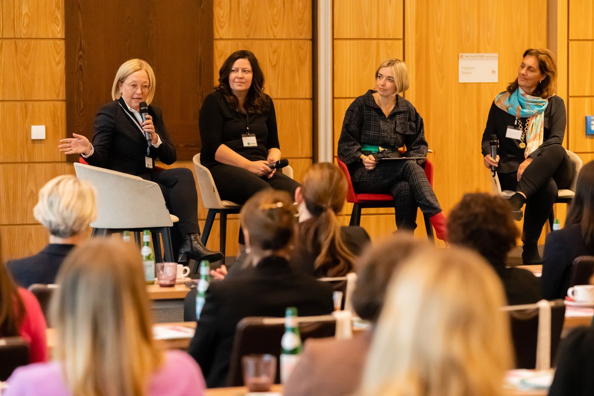 Auftakt unserer HCF-Herbsttagung! Tolle Impulse im Panel: "New Leadership - Führen und Fördern" - um den #Wandel im Gesundheitswesen anzustoßen, braucht es neue Strategien und ein neues #Leadership!
#newwork #newleadership #wirssindderwandel <a href="/ImmunyApp/">immuny</a>